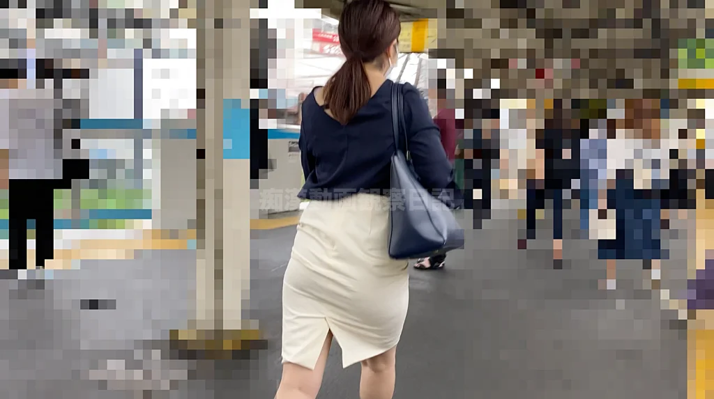 痴漢記録日記vol.84【2人目：服装がエロい白TバックOL】-25