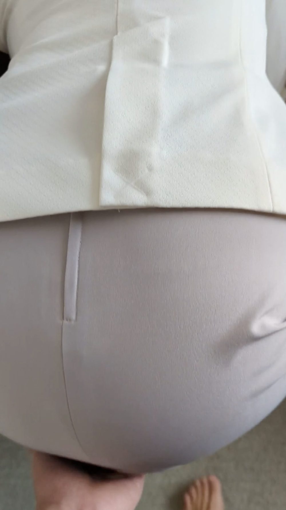 ［独自入手10］ホテルウーマン集団痴漢・Y県◎※温泉ビューグ◎ンドホテル（爆乳女子コンシェルジュ）-3