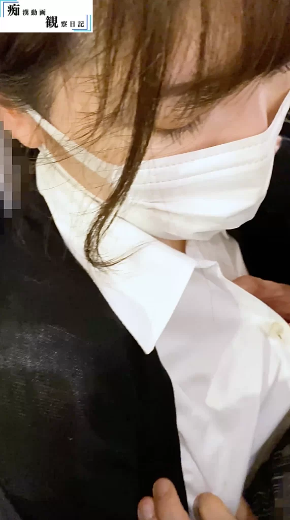 [痴〇×下着泥棒]紐パンを盗まれるOL。ノーパンタイツに手をぶっこまれ我慢できず絶頂直前に降車。-12