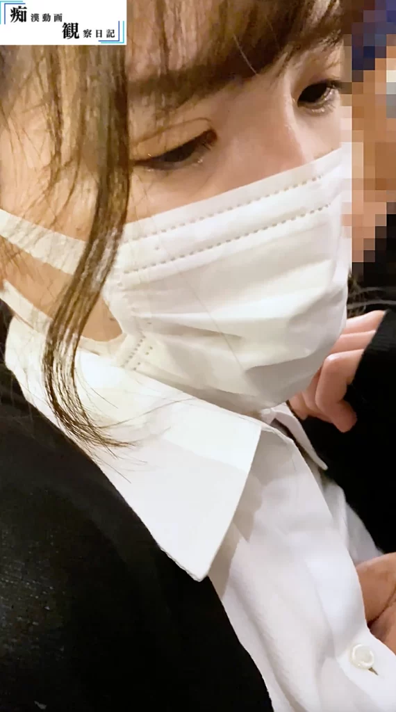 [痴〇×下着泥棒]紐パンを盗まれるOL。ノーパンタイツに手をぶっこまれ我慢できず絶頂直前に降車。-13