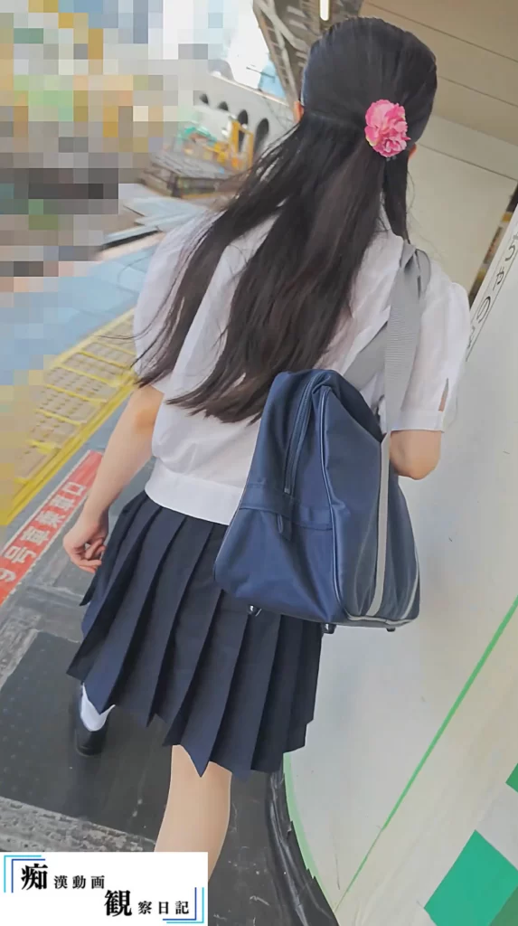 [15分超/卑劣極]未成熟な女学生を3人がかりで車内集団強手姦-28