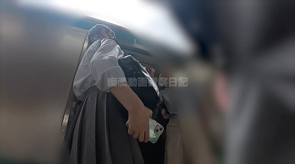 痴かん狂信者 #128【★5】超絶美人な色白ミニスカ娘、ムッチムチのスベスベ美尻を潰し揉み、激しい指入れでぐちょマン状態！-7