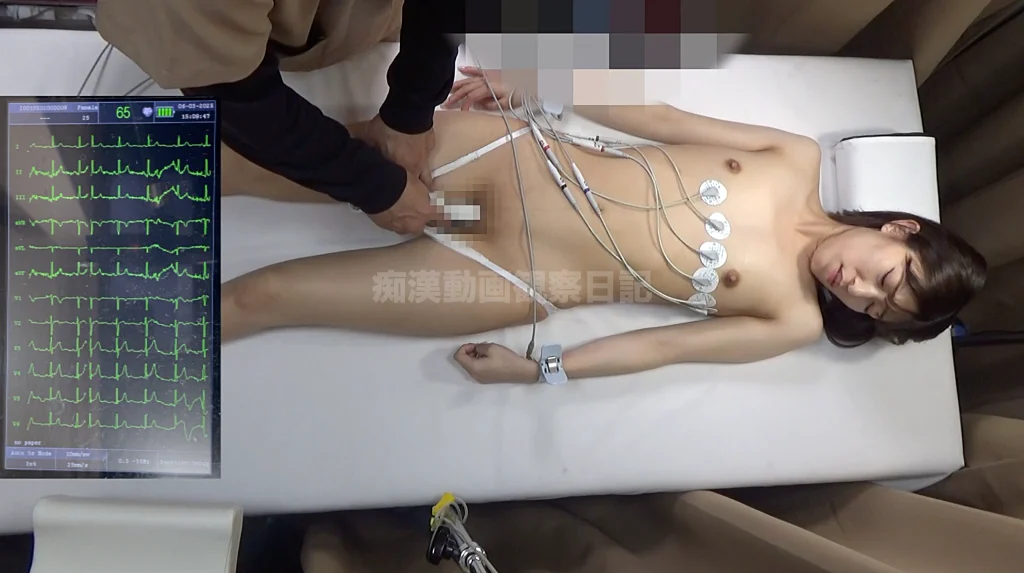 心電図検査室　女性患者三名がオーガズムを体験して心拍数が上昇する-51