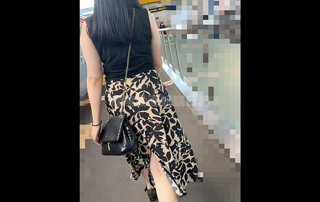 [乗車記録177]熟女・人妻風個体：黒髪ロングのスラパイ巨乳-35