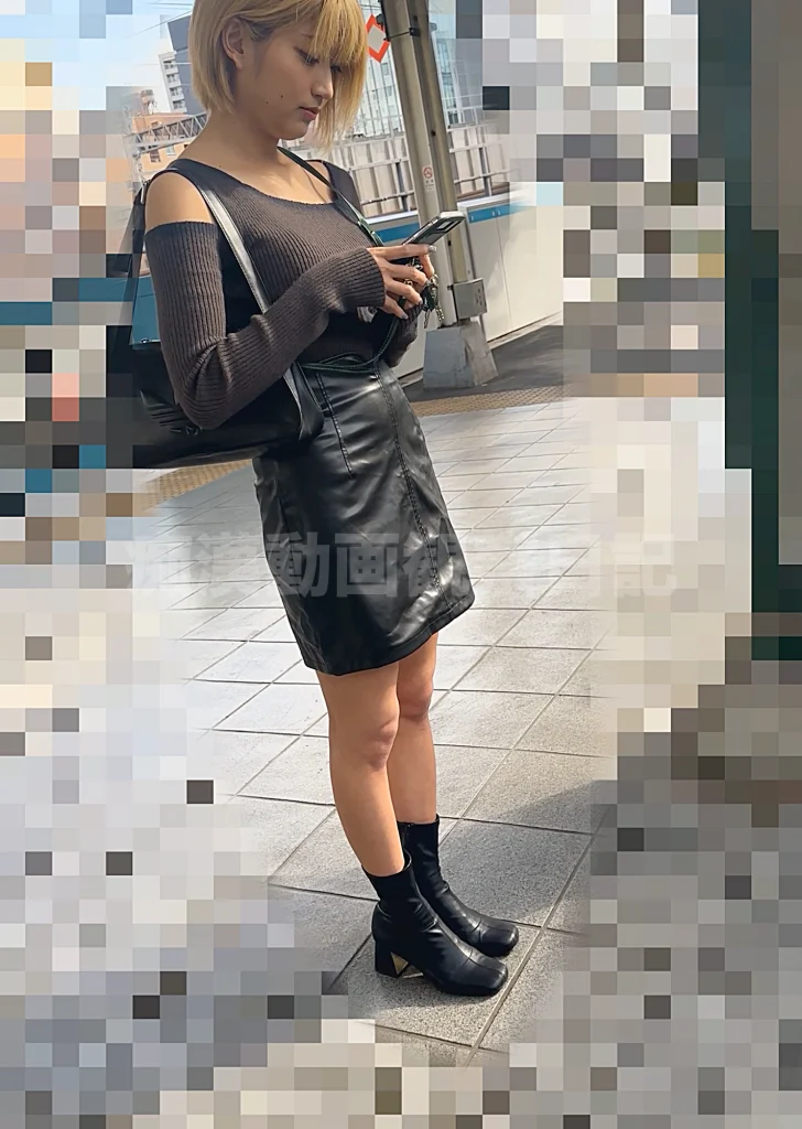 [乗車記録178] 都会的な20代金髪ショートボブ・レザースカート個体。-1