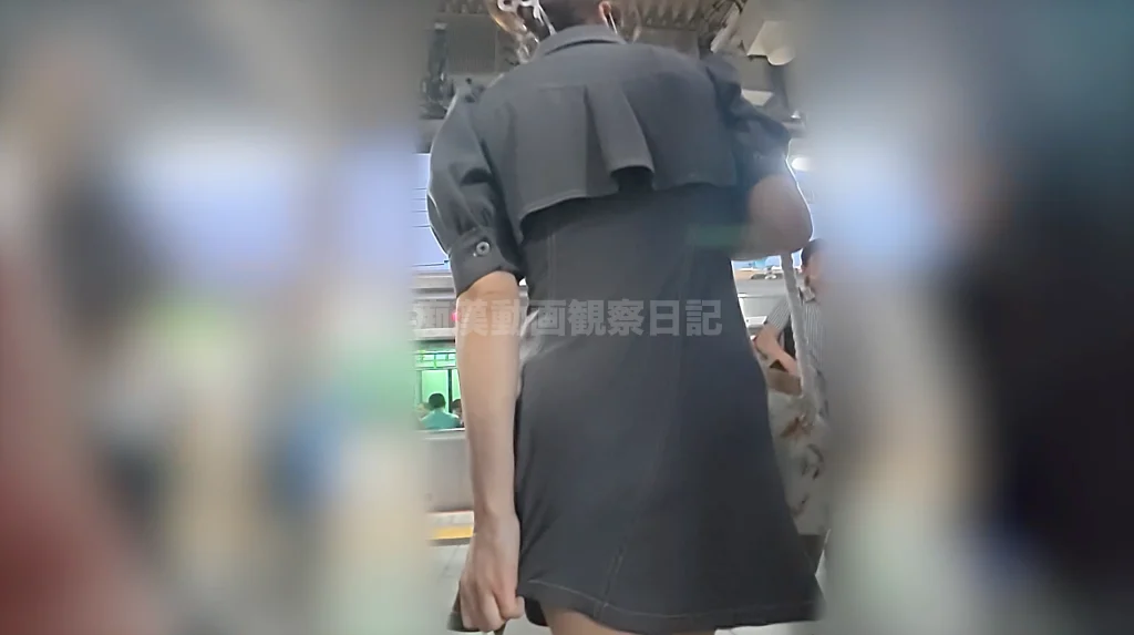 痴かん狂信者 #165【★4】同業者乱入！超満員の車内でミニワンピギャルのスカート捲り、 スパッツ脱がしてやりたい放題！-22