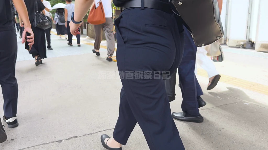 歩行記録0345「ムチムチどっしりデカ尻OLさんを後ろから観察してみた」(全4名)-22