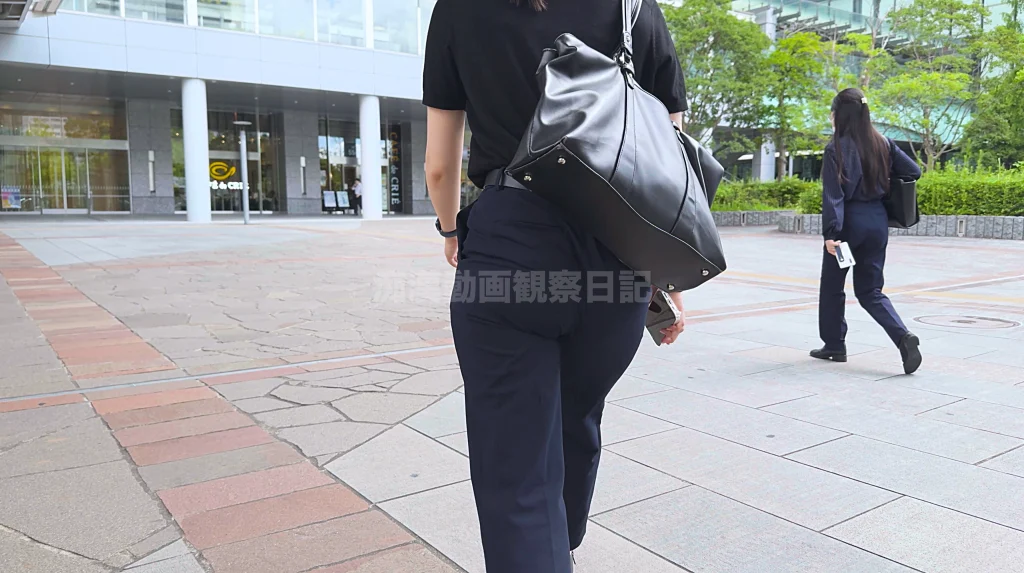 歩行記録0345「ムチムチどっしりデカ尻OLさんを後ろから観察してみた」(全4名)-24