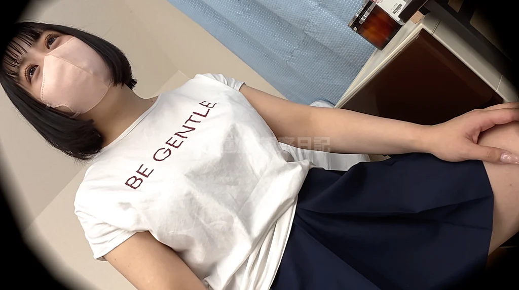【4K超高画質】［規格外のデカさ］ムチぽちゃ黒髪ボブ爆乳デカ尻な童顔J● おっぱい健診(改)潮吹き男性器挿入-42